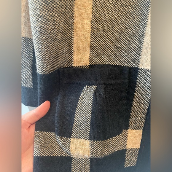 Mercer Street Studio Black and Tan Cardigan Sweater - Picture 7 of 13